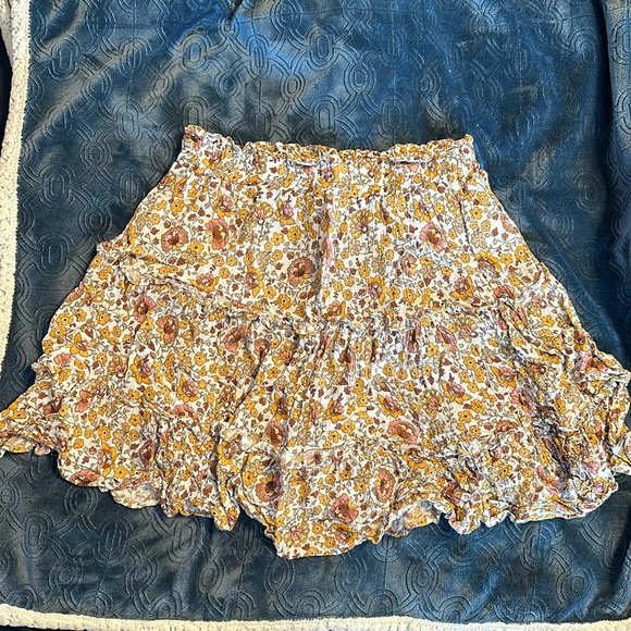 Cynthia Rowley Floral Mini Skirt!! - Picture 1 of 6